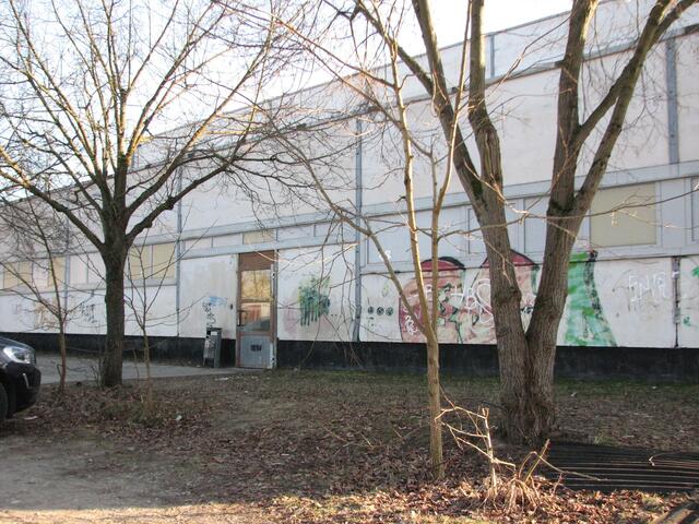 Turnhalle- Gebetsraum und Moschee