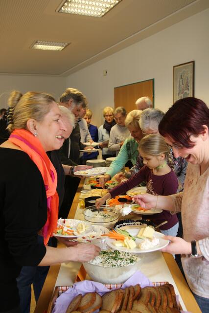 das Buffet war schnell belegt