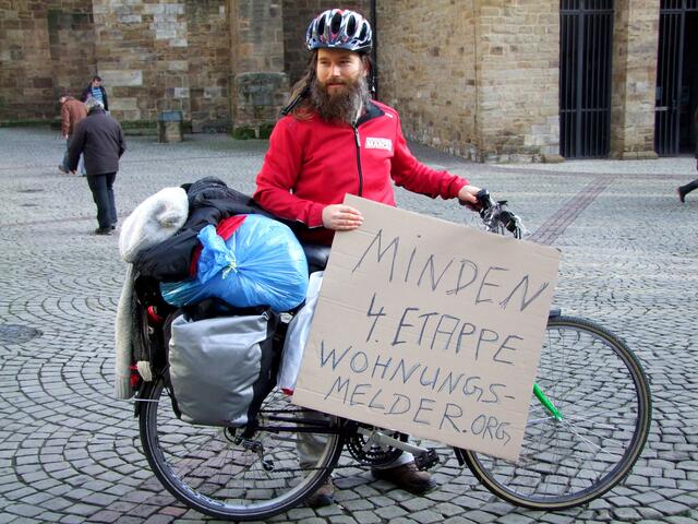 Max Bryan auf Wohnungssuche im Winter 2011 | Foto: Facebook / Max Bryan