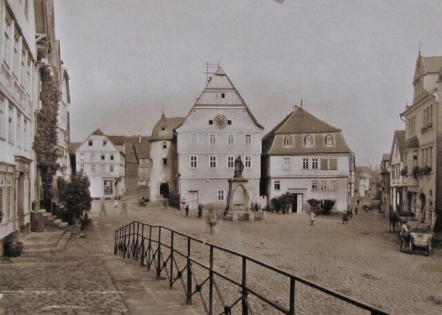 So war es einmal auf dem Kirchhainer Marktplatz.