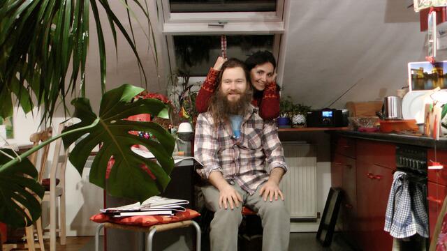 Eine Frau in Bad Nauheim nahm den damals noch Obdachlosen bei sich auf und veränderte sein Leben. | Foto: Facebook / Max Bryan