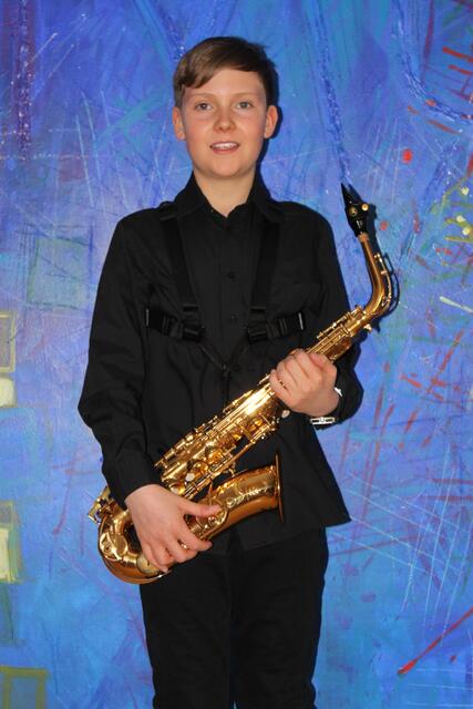 Luis Haupt wurde in Altersgruppe II - Saxofon mit 93 Punkten Landessieger.