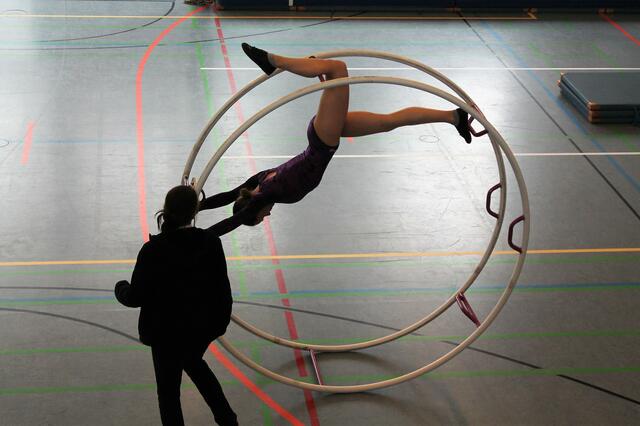 Lara Rühling turnt ihre Kür