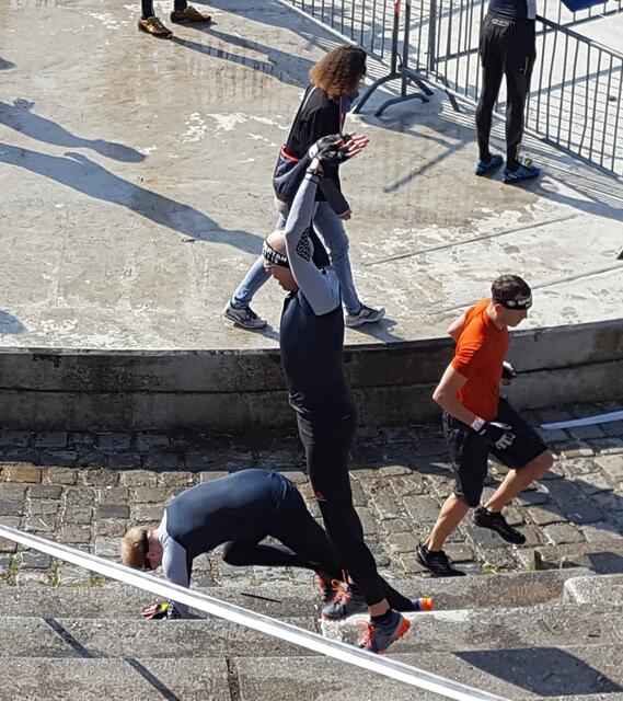 30 Straf - Burpees bei jedem Hindernis was man nicht schafft