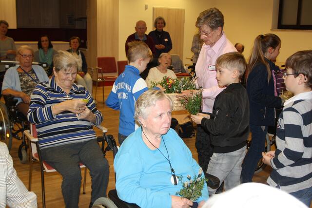 Katholischer Gottesdienst am Palmsonntag im AWO Seniorenheim Friedberg