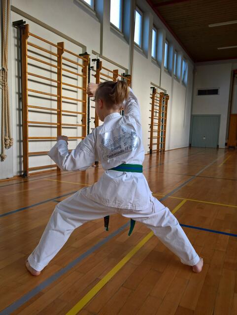 Unsere neuen Dobok´s (Kampfanzug)