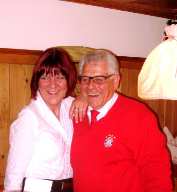 " die Heidi " hat uns super bedient u. verwöhnt, der Rudi wird`s auf Wunsch bestätigen !