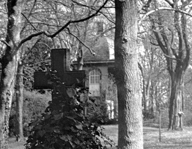 Kreuz und Küchengartenpavillon