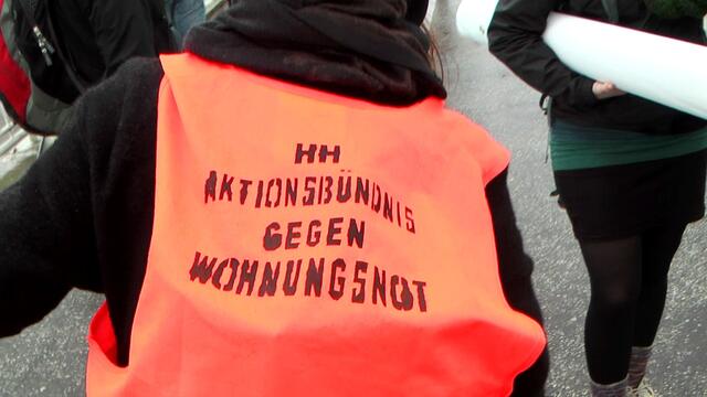Demo auf der Rönnhaidbrücke am 30.3. anlässlich der Beendigung des Hamburger Winternotprogramms (Foto: Max Bryan)