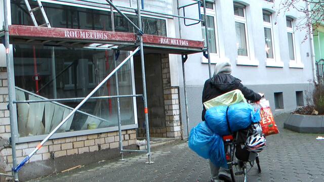Monate später verließ ich die Stadt. Ich fuhr Richtung Süden in der Hoffnung außerhalb Hamburgs eine Bleibe zu finden und lange Zeit war auch anderen Orts niemand bereit mir eine Chance zu geben.