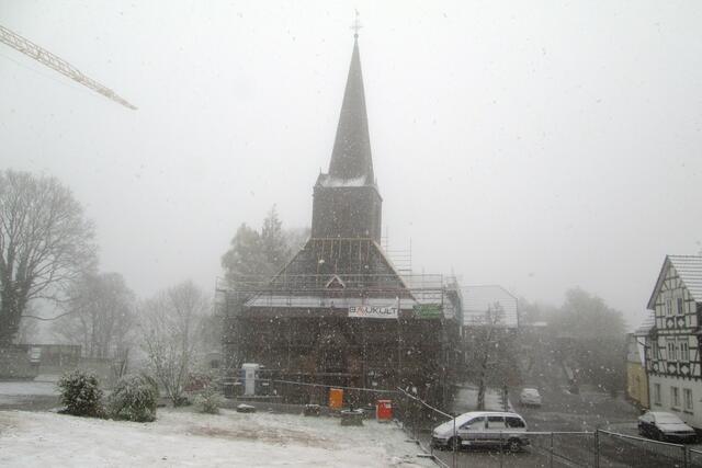 Blick zur evangelischen Marienkirche am Ostermontag gegen 9 Uhr.