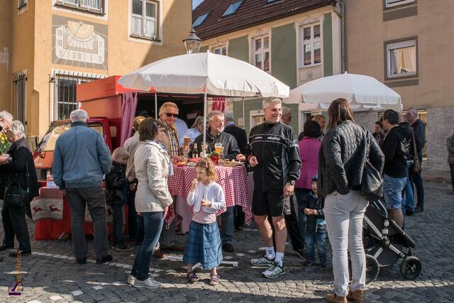Wochenmarkt-Samstag auf dem Friedberger Marienplatz.