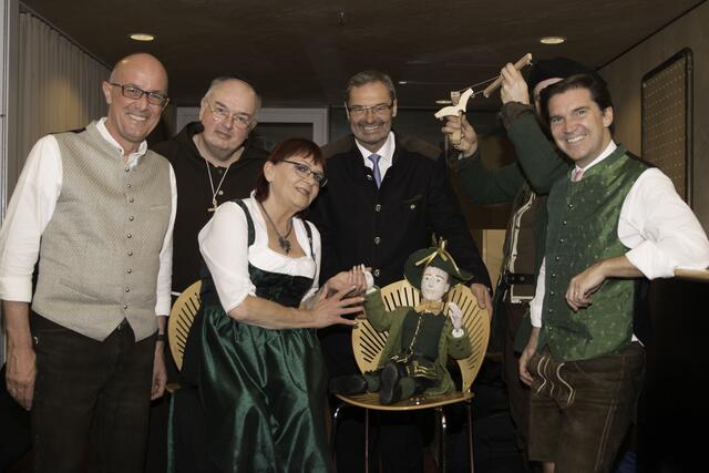 (c) FS eventfoto - 20. Kissinger Starkbierfest 2017 -  v.l.: Dr. Klaus Metzger, Günther Herrmann (Mönch Barnabas), Barbara Kurz, Manfred Wolf, Umberto Freiherr von Beck-Peccoz