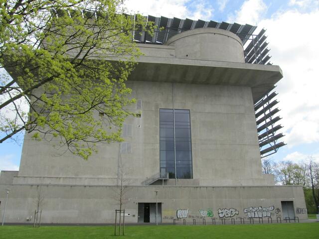 Alter Bunker gibt erneuerbare Energie! Projekt der IBa