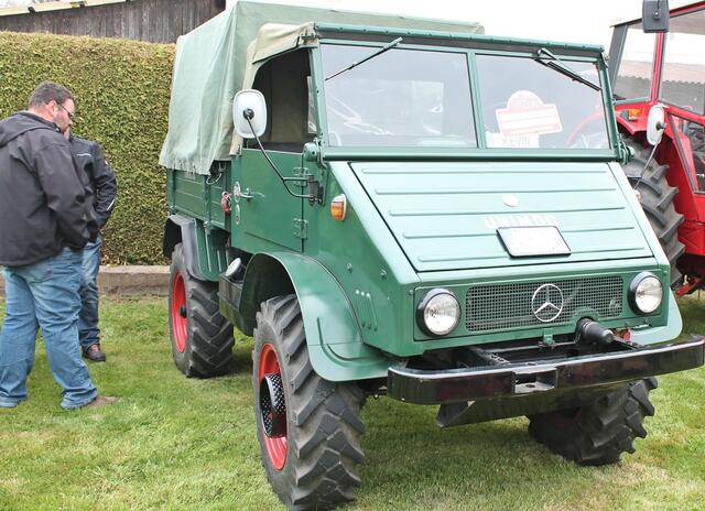 Unimog: Universal-Motor-Gerät - ursprünglich von der Firma Boehringer Werkzeugmaschinen GmbH aus Göppingen gebaut