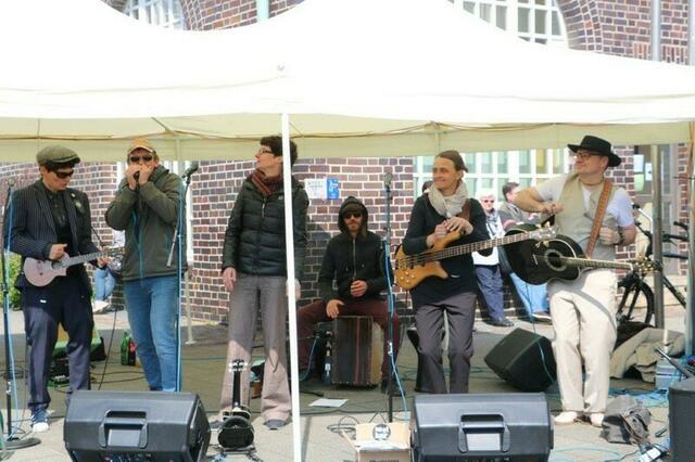 Die Band "beatbar" macht melodische Musik.