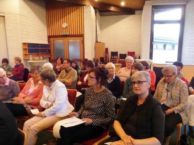 . . . die zahlreich erschienenen Mitglieder und Gäste bei den Vorstandswahlen des Vereins "Benefizz" in Burgdorf . . .