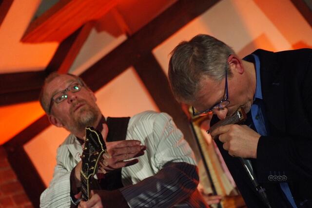 Brackstedter Mühlenkonzert. Veranstalter: Ehme de Riese. Mit Jörg Seidel (voc, git), Larry Fuller (piano), Martin Pizzarelli (baß), David Rose (voc) und Martin Blohm als Organisator und natürlich an der Mundharmonika.