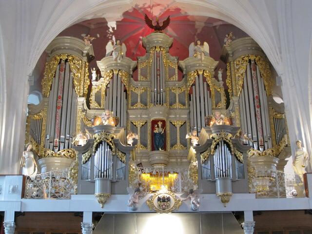 Wiederaufgebauter Königsberger Dom > https://www.myheimat.de/2566448  | Foto: Schuke-Orgel im historischen Sauer-Prospekt im Königsberger Dom: http://commons.wikimedia.org/wiki/File:Sauer-Orgel_im_K%C3%B6nigsberger_Dom_-_02.08.2009.JPG