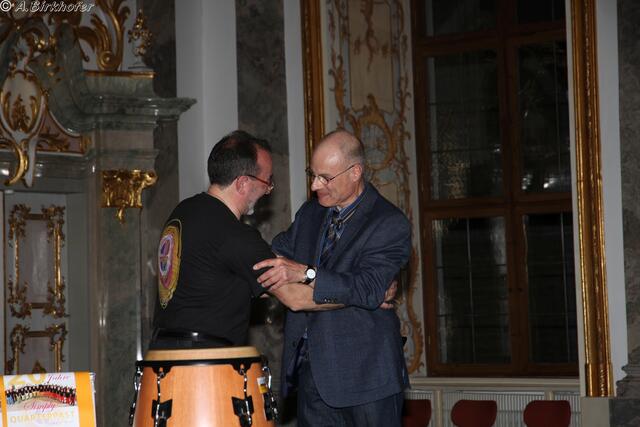 Hier bedankt sich der Pfarrer von St. Lukas  Hans Borchardt (Heimatpfarrei)