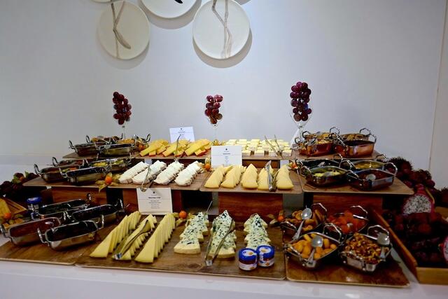 Eines der Käse-Buffets im Playa de Palma