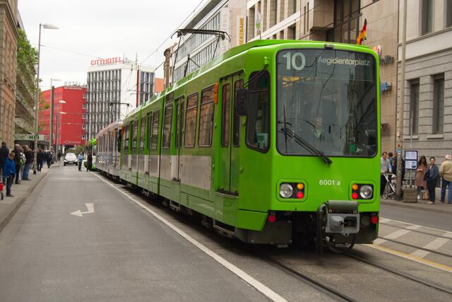 Der erste hannoversche Stadtbahnwagen TW 6001...