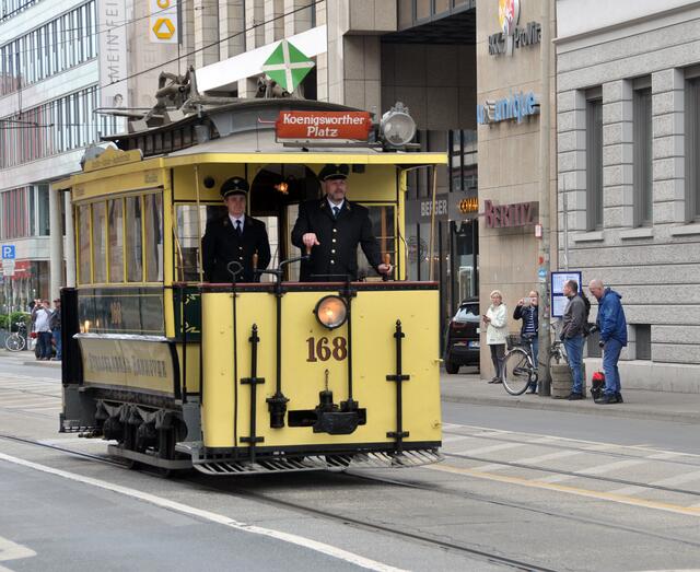 Oldtimerparade der Üstra zum 125jährigen Jubiläum.