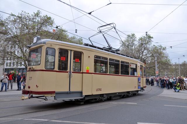 Einfahrt zur Parade