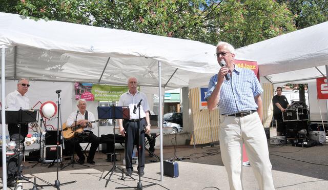 Reinhard Kramer mit den "Hot 4 Jazz".