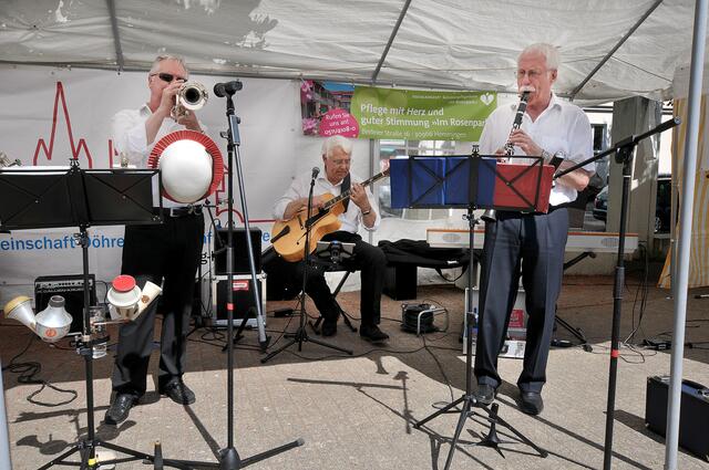 "Hot 4 Jazz" spielt Jazz der goldenen 20er.