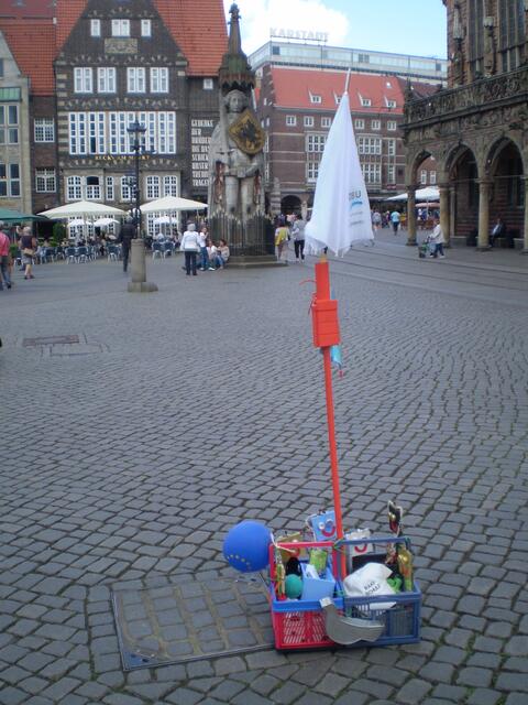 31. Mai 2017: Bremer Aktion für Kinder mit dem Bremer Warenkorb 2017 beim Roland auf dem Marktplatz