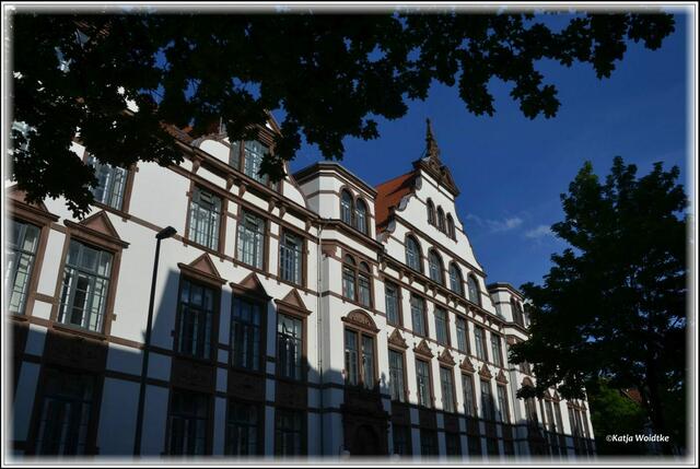 Die Bürgerschule 9/12 in Hannovers Nordstadt wurde nach Plänen von Otto Ruprecht von 1896-1898 erbaut (Foto: Katja Woidtke)