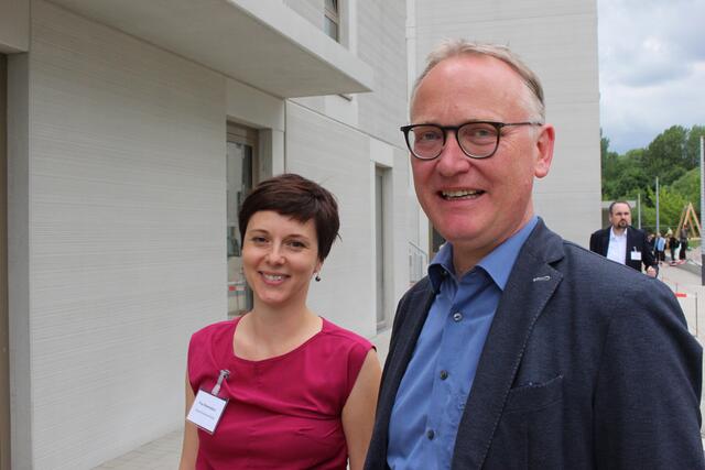 Auch der SPD Bundestagsabgeordnete Klaus Mindrup nahm den Tag der offenen Tür zum Anlass, um sich über die neue Gemeinschaftsunterkunft in seinem Wahlkreis zu informieren.