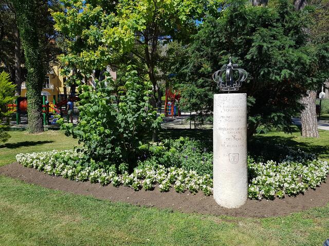 Denkmal zur Städtepartnerschaft Rab - Königsbrunn