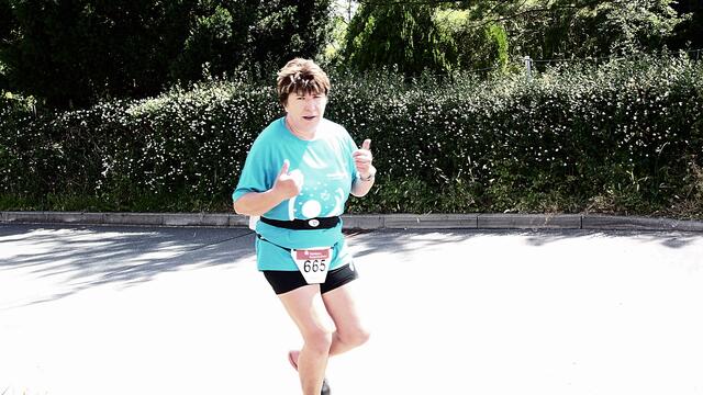Startnummer 665 - Schmidt Simone / Platz 80-14 / 10 km W50 ! (W= weiblich / 50= Altersklasse) / Platz 80 gesamt -  Platz 14 in der Altersklasse)