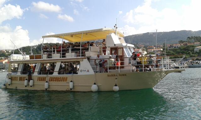 Bootsausflug mit dem Glasbodenschiff