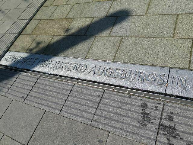 Gewidmet der Jugend Augsburgs