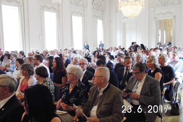 Voller Saal