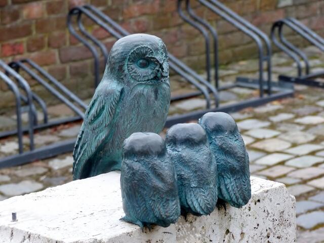 Eulen-Skulptur