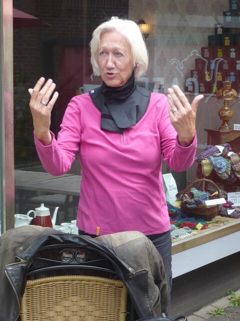 Kommt, hier gibt's Kaffee und Kuchen!