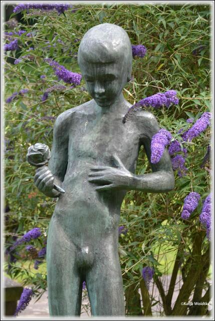 Stadtpark Hannover - "Rosenjunge" von Ludwig Viertaler
 aus dem Jahr 1976 (Foto: Katja Woidtke)