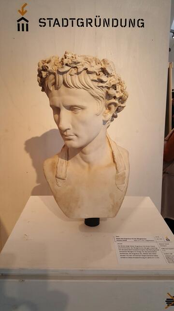 Büste von Kaiser Octavian (Augustus) - Stadtgründer und Namenspatron von Augsburg