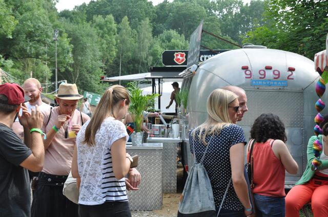 Impressionen vom SNNTG FESTIVAL - SNNTG ist Musik, SNNTG ist Kunst, SNNTG ist Kultur.