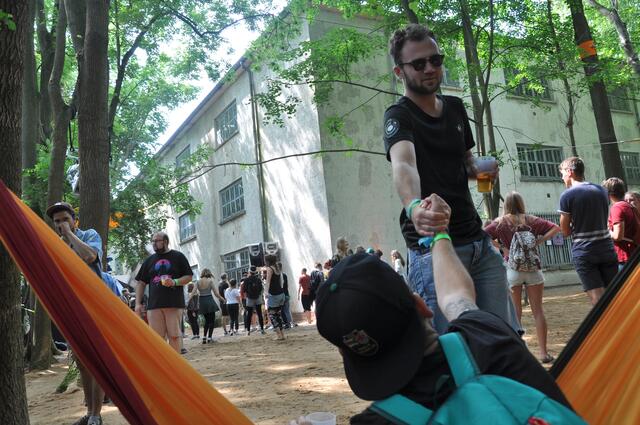 Impressionen vom SNNTG FESTIVAL - SNNTG ist Musik, SNNTG ist Kunst, SNNTG ist Kultur.