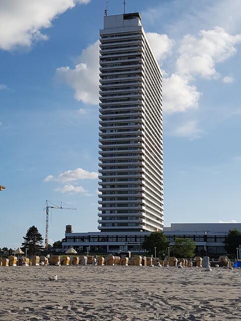 Vom Strand zum Hotel gesehen ---rechte Ecke mein Zimmer im 11. Stock. Ab dem 17. Stock sind die Zimmer Privat --Wohnungen--- die nicht mehr zur Hotelvermietung gehören !