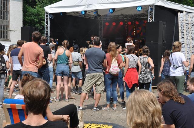 Impressionen vom SNNTG FESTIVAL - SNNTG ist Musik, SNNTG ist Kunst, SNNTG ist Kultur.