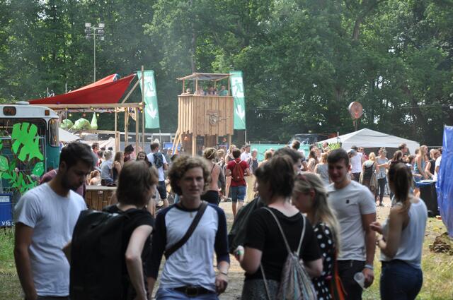 Impressionen vom SNNTG FESTIVAL - SNNTG ist Musik, SNNTG ist Kunst, SNNTG ist Kultur.