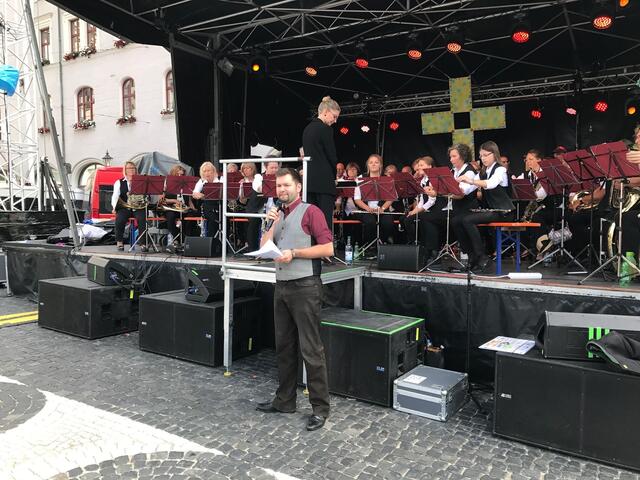 Christian Toth moderierte charmant den Auftritt