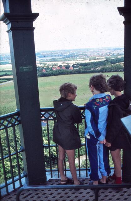 Blick vom Kirchturm von Bregninge, in der Ferne Svendborg
