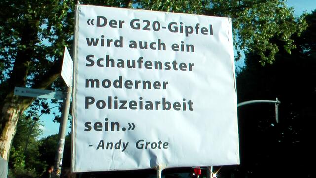 Ein Spruch der Hamburgs Innensenator Andy Grote nun vor die Füße fällt (Foto: Max Bryan)